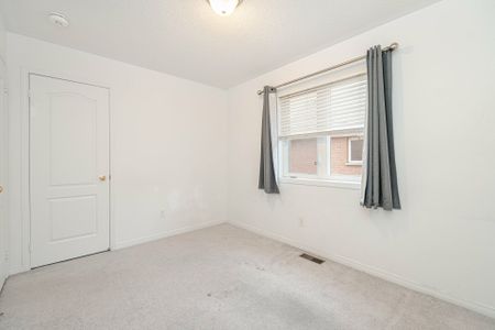 For Lease - 5099 Nestling Grove, Mississauga, Ontario - Photo 3