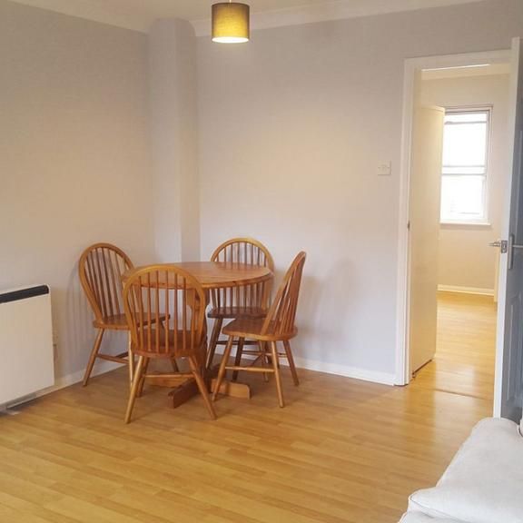 2 bedroom cottage to rent - Photo 1