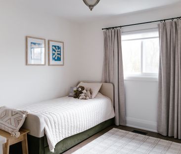 For Lease - 10 Thicketwood Boulevard, Whitchurch-Stouffville, Ontario - Photo 2