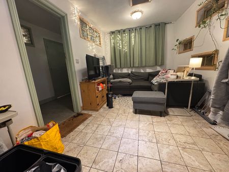 1 Bed Bungalow, Chambers Lane, NW10 - Photo 2