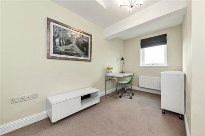 Gladeside, Cambridge, Cambridgeshire, CB4 1EL - Photo 3