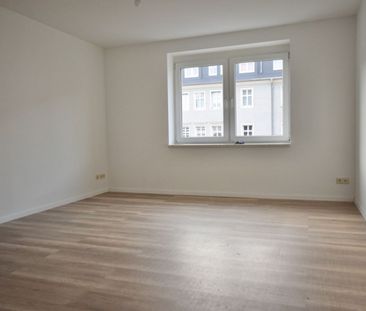 TOP • Laminat • 5-Zimmer • Laminat • 2 Bäder mit Wanne & Fenster • ... - Photo 1