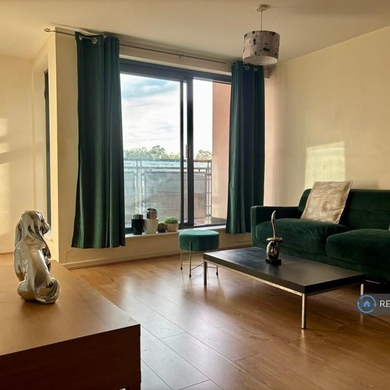 1 bedroom flat to rent - Photo 1