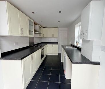 3 bedroom terraced house to rent - Photo 5