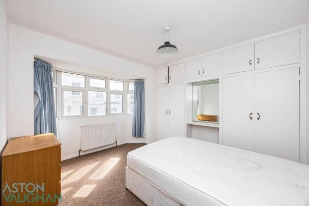 4 bedroom end of terrace house to rent - Photo 1