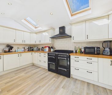 3 bed semi-detached house to rent in Hunts Hill Lane, Naphill, High... - Photo 2