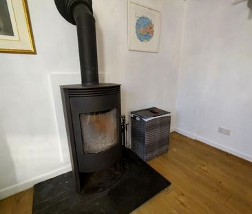 2 bedroom semi-detached bungalow to rent - Photo 4