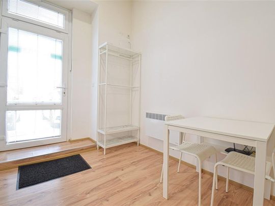 Pronájem bytu 1+kk 23 m2 - Photo 1