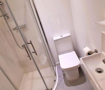 1 bedroom flat to rent - Photo 6