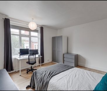 5 Bedroom House Close To Popular West End of Leicester Room two - Photo 6