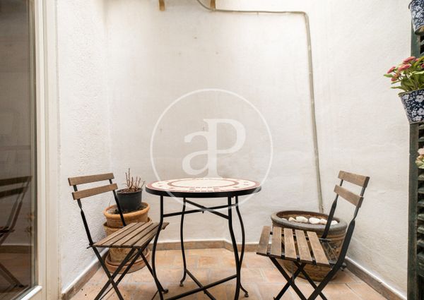 Refurbished flat for rent in La Lonja