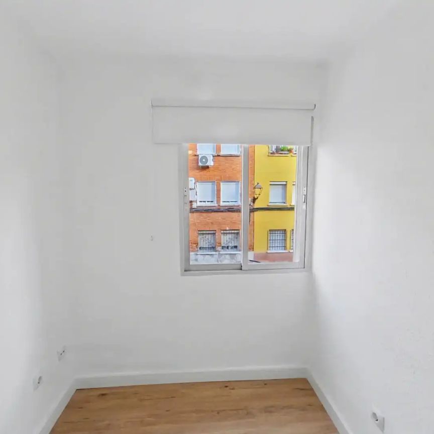 Piso de alquiler en Centro - Photo 1