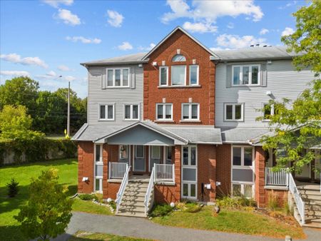 For Lease - 184 BRISTON Private, Hunt Club - South Keys and Area, Ontario - Photo 2