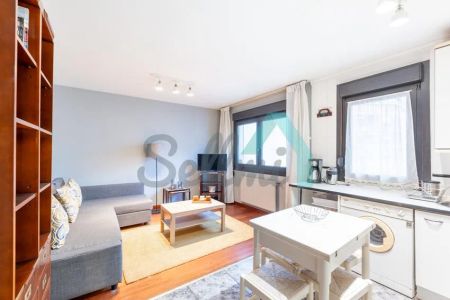 Alquiler de piso en Calle Carreño Miranda - Foto 5