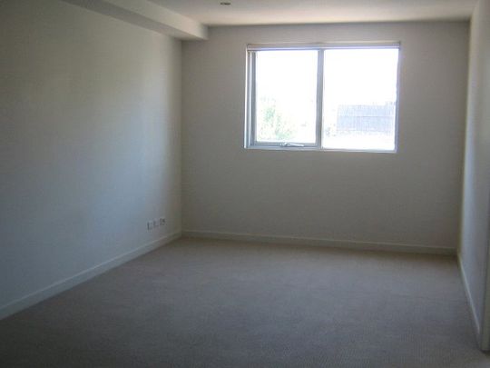 203/63-69 Bouverie Street - Photo 1