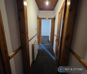 2 bedroom semi-detached house to rent - Photo 4