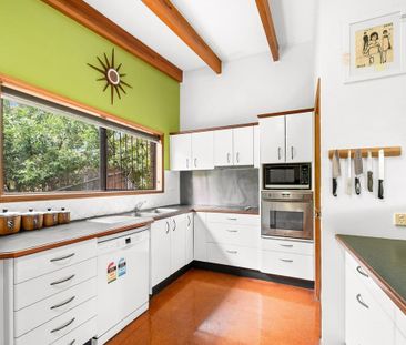 26 Hillock Street, Coorparoo QLD 4151 - House For Rent | Domain - Photo 4
