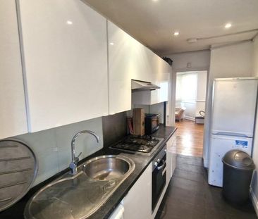 2 bedroom flat to rent - Photo 6