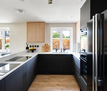 1 bedroom block of apartments to rent - Photo 1