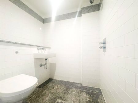 Express Networks 3, 6 Oldham Road, Ancoats, Manchester City Centre, M4 5DB - Photo 3