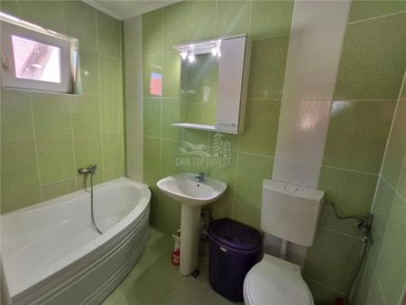 Apartament 3 camere balcon zona Vasile Aaron - Photo 5