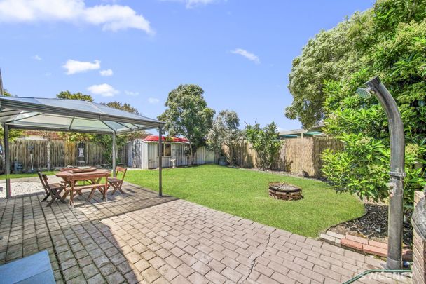 Cosy and neat three bedroom house in quiet and convenient location - Photo 1