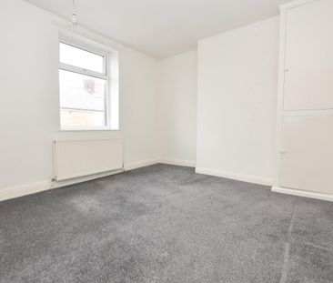 2 bedroom House To Let - Photo 3