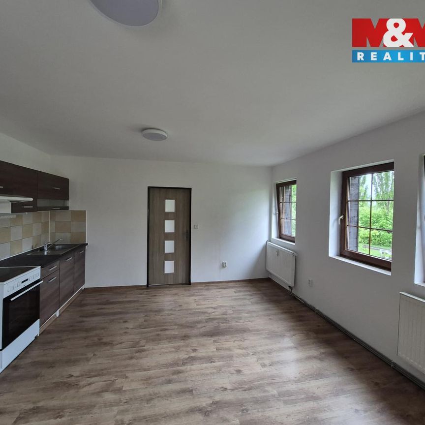Pronájem bytu 2+1 78 m² - Photo 1