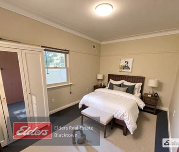 Conveniently Located Home! - Call for Private Inspection Today! - Photo 2