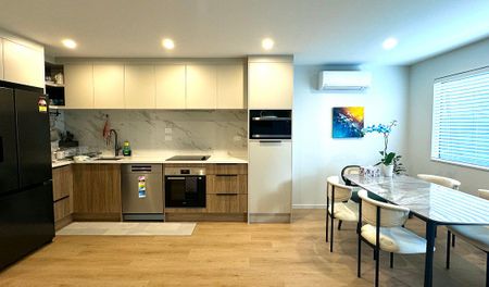 New Built in Central Auckland – Private - Photo 4