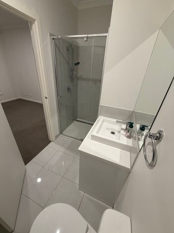 Altona North - Photo 4