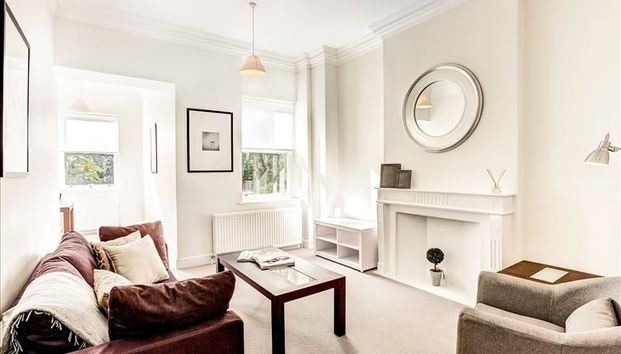 Newly Refurbished Two Bedroom Apartment Lexham Gardens Kensington W8 - Photo 1