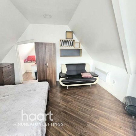 Studio to rent - Photo 2