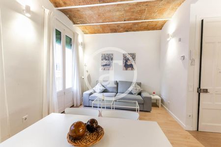 Piso de alquiler en C/ de Llagostera, El Camp de l'Arpa del Clot - Photo 5