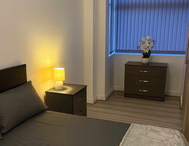 Chamberlain Street Room 4 - Photo 1