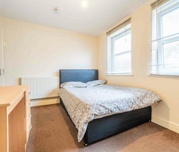 First Floor Flat, Park farm House, 103 Haxby Road - Photo 4