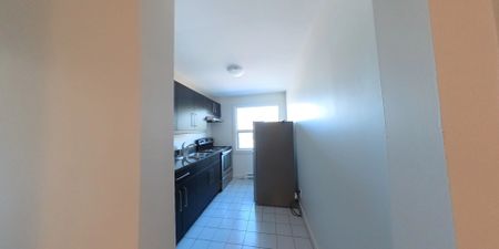 For Lease - 3717 Lakeshore Boulevard Unit# 1, Toronto, Ontario - Photo 4
