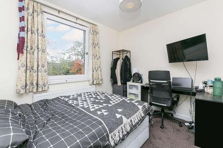 Langford Green, Camberwell, London, SE5 - Photo 3