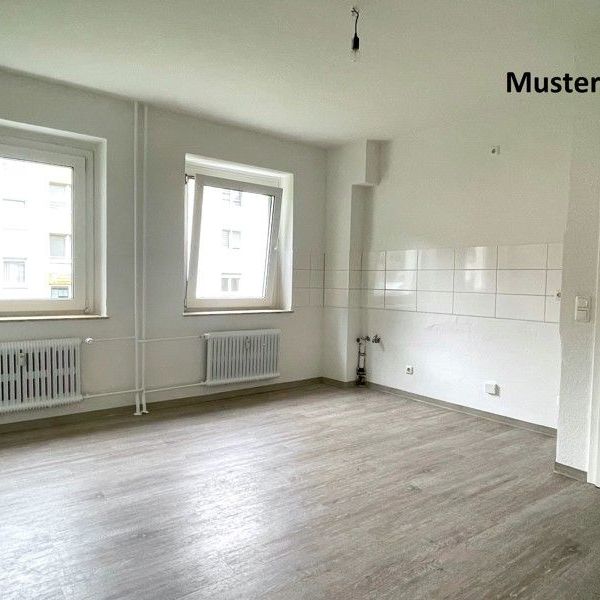 tolle 2-Zi.-Wohnung mit Balkon in modernisiertem Haus - Foto 1