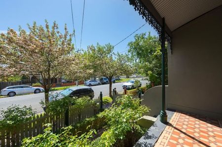 10 Bayview Terrace, Ascot Vale VIC 3032 - Photo 2