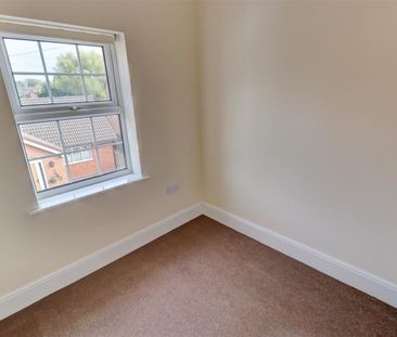 High Street, Great Glen - Photo 4