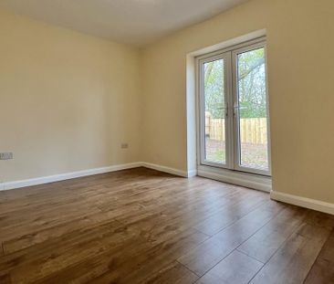 2 bedroom bungalow to rent - Photo 1