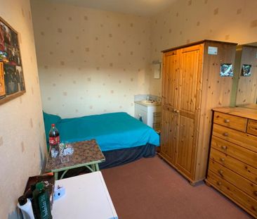 Siward Street, Hull Road - P10536 - Photo 4