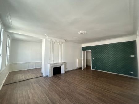 Location Appartement 6 pièces 137m² - Photo 3
