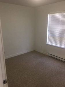 $2,450 / 2br – 891ft2 – The townhouse is located at the heart of Langley (QA20) - Photo 2