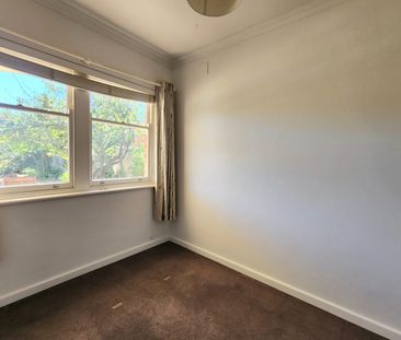 Spacious & Secure Family Home - Photo 3