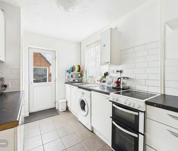 3 bedroom House in Canning Road, Aldershot - Photo 6