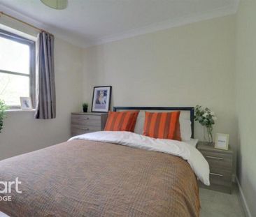 1 bedroom in a house share to rent - Photo 3