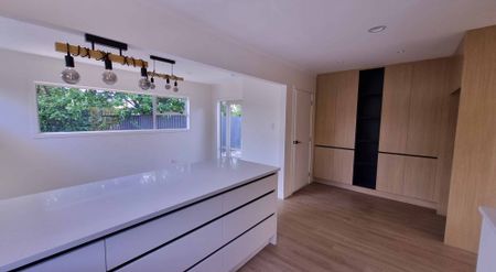 Funk family house - Photo 5