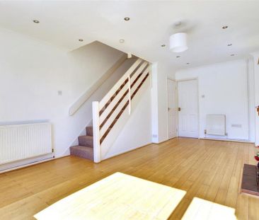 2 bedroom end of terrace house to rent - Photo 3